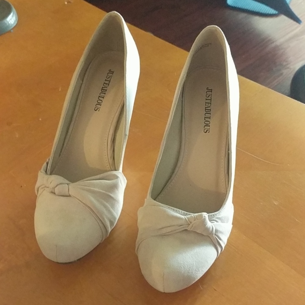 Heels - Picture 2 of 4